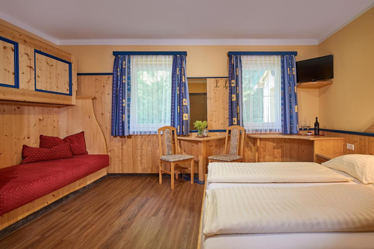 Hotel Hubertushof Flachau Esterno foto