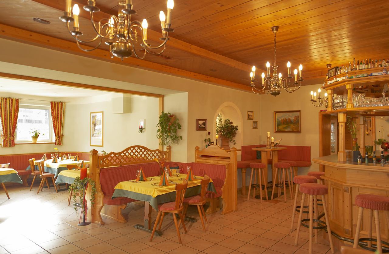 Hotel Hubertushof Flachau Esterno foto