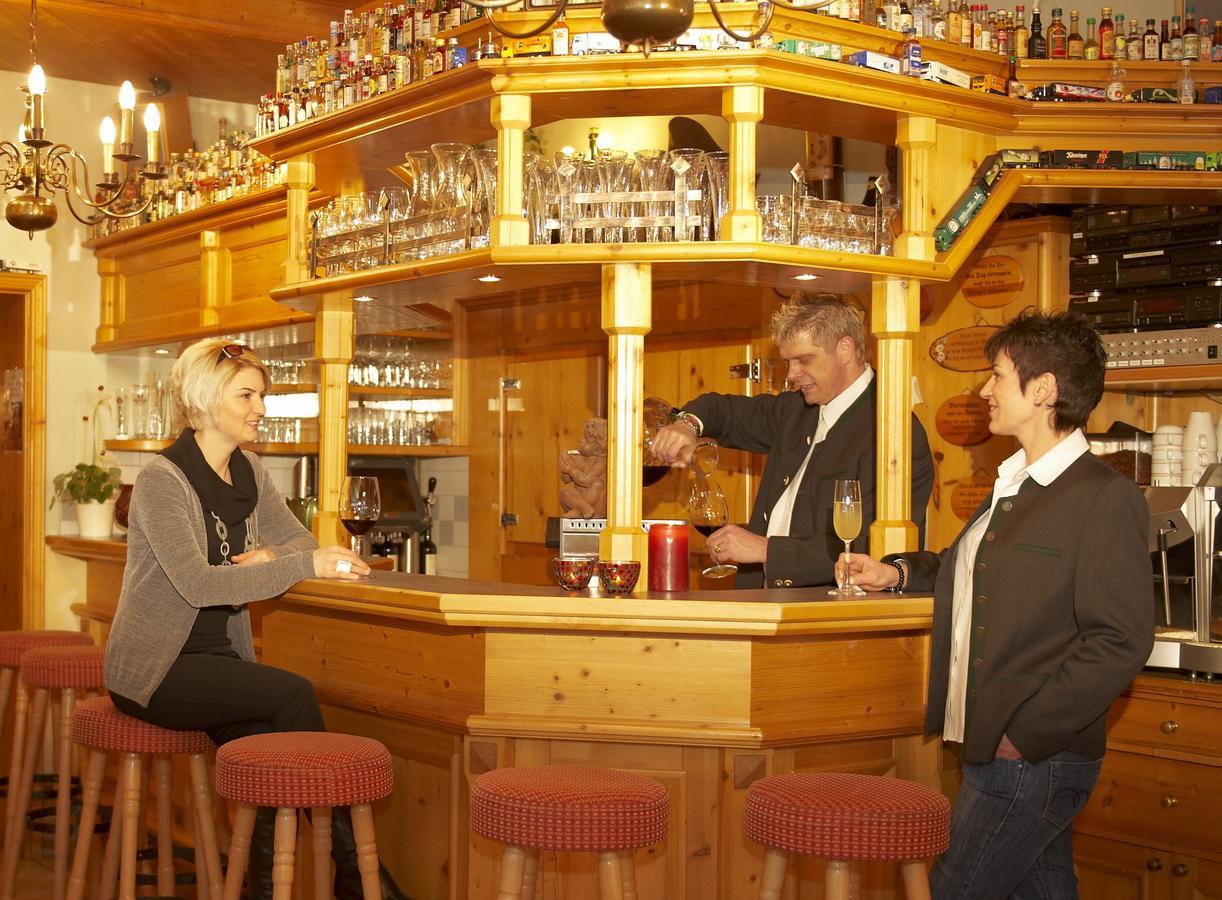 Hotel Hubertushof Flachau Esterno foto