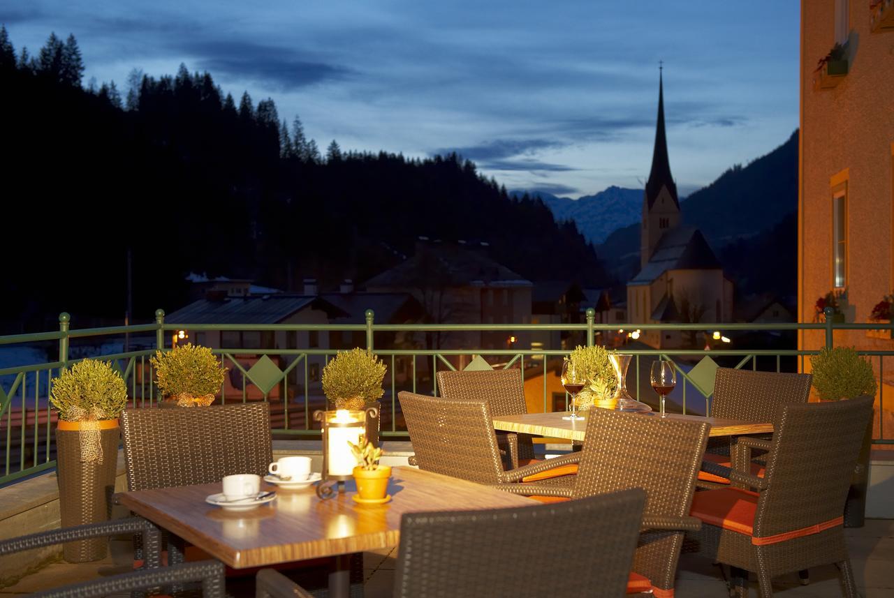 Hotel Hubertushof Flachau Esterno foto