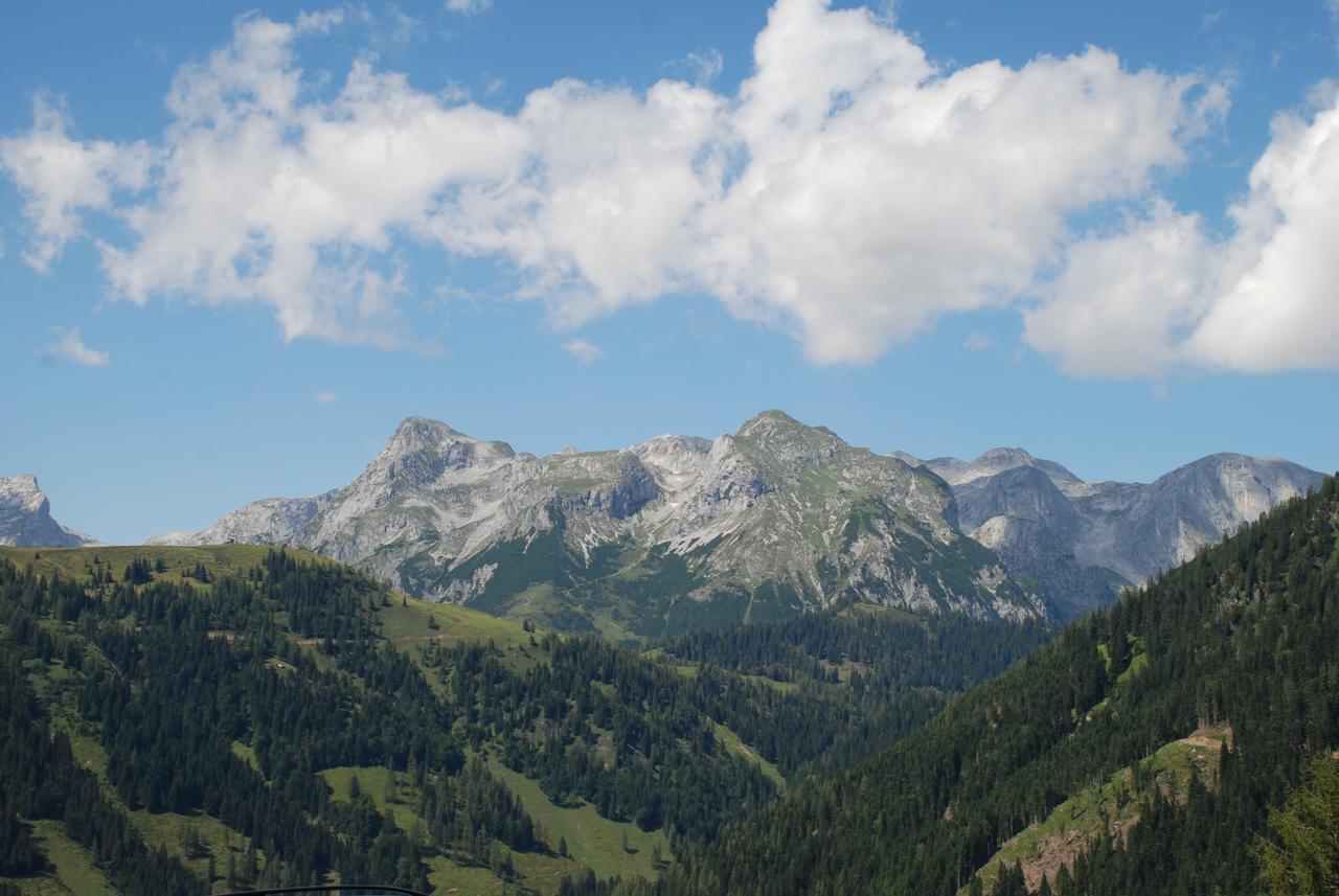 Hotel Hubertushof Flachau Esterno foto