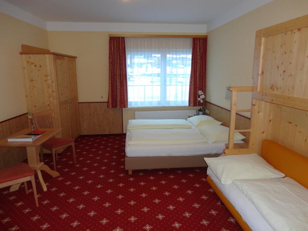 Hotel Hubertushof Flachau Esterno foto