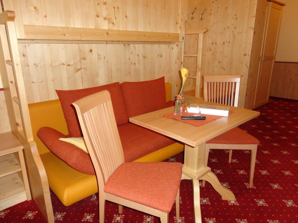 Hotel Hubertushof Flachau Esterno foto