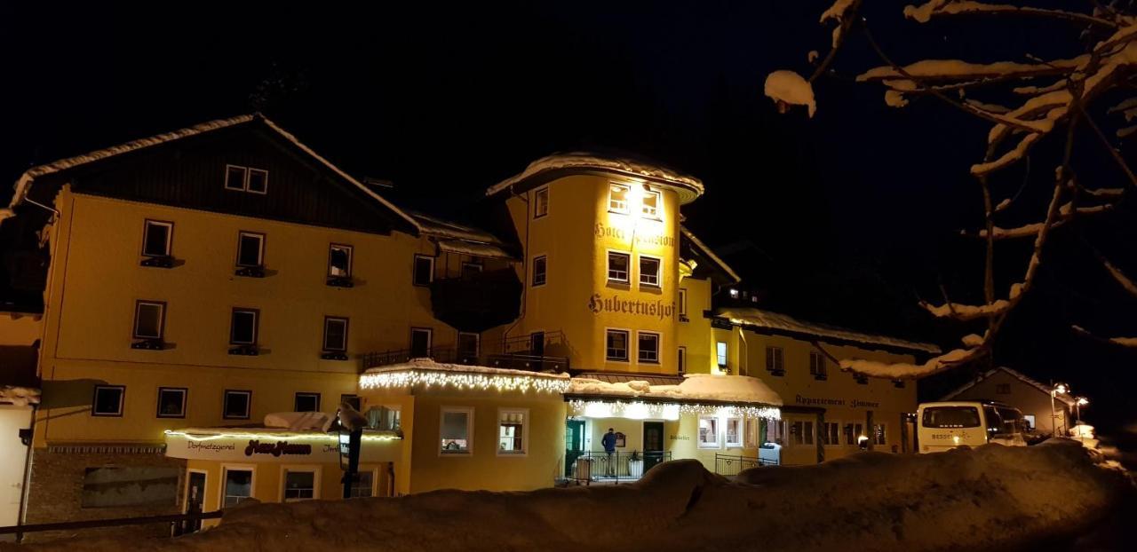 Hotel Hubertushof Flachau Esterno foto